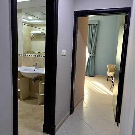 Vvip Apartment Dubai Exterior photo